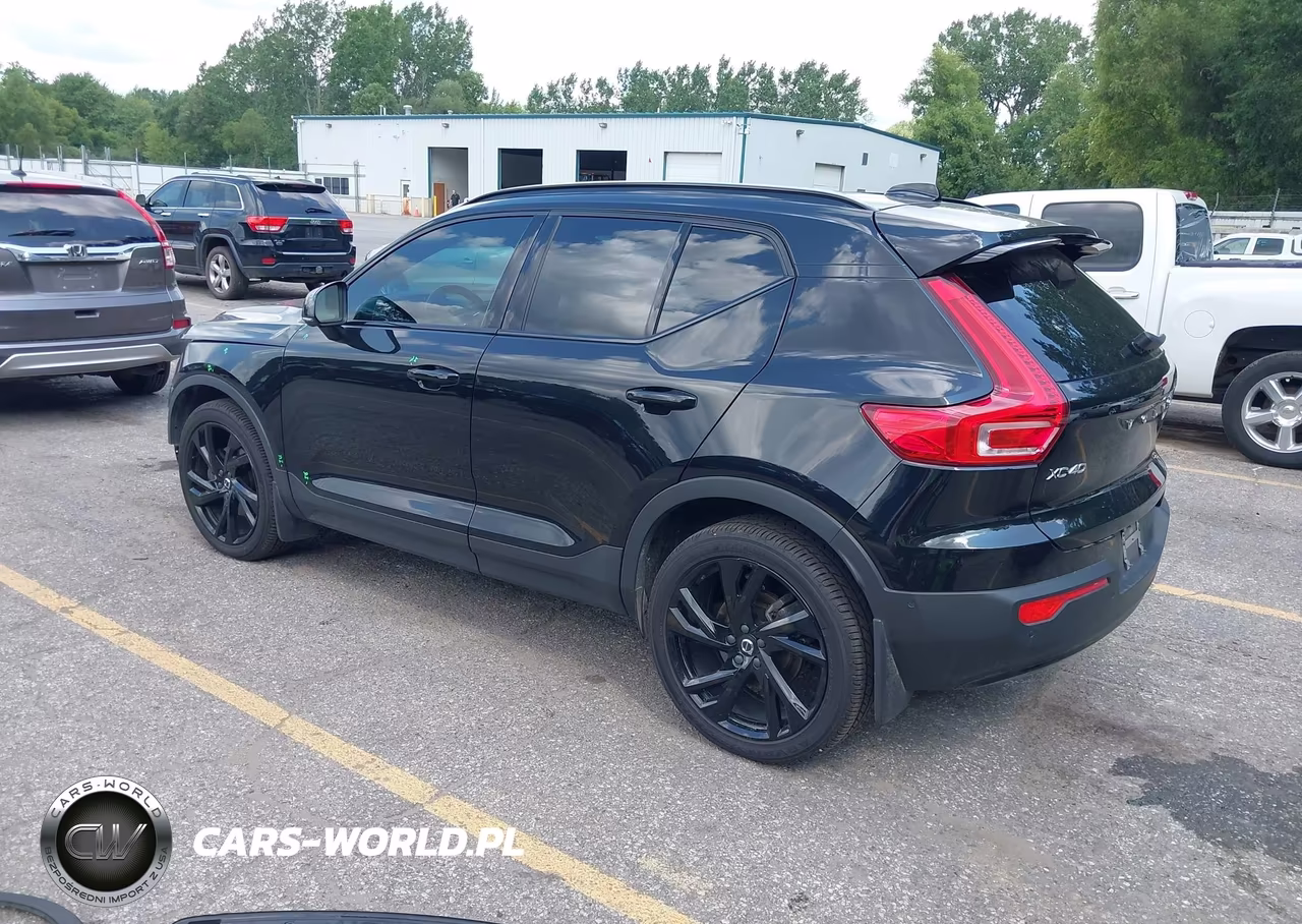2022 Volvo Xc40 T5 R-Design VIN:YV4162UM0N2661855 - 3