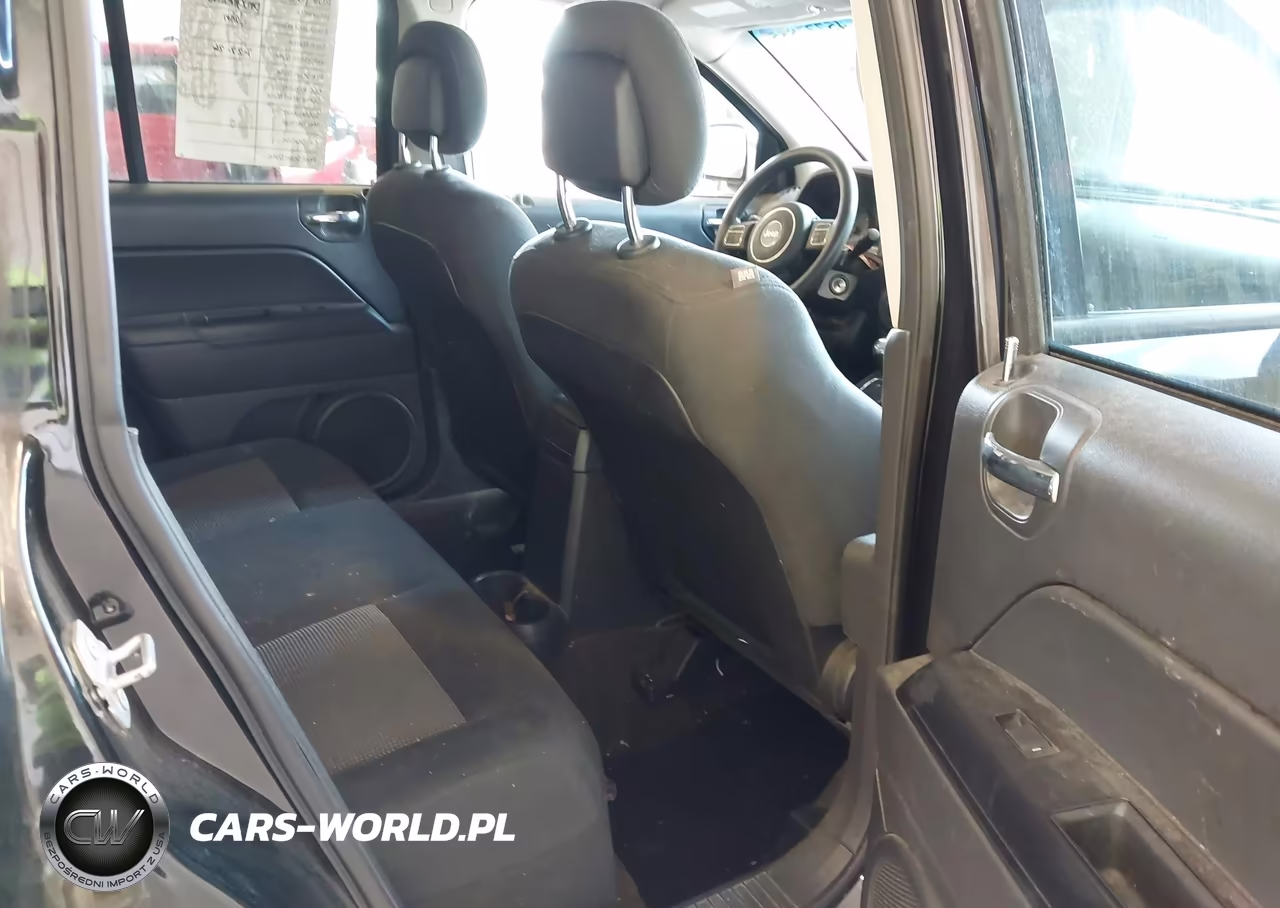 2016 Jeep Compass Sport VIN:1C4NJDBBXGD638347 - 8