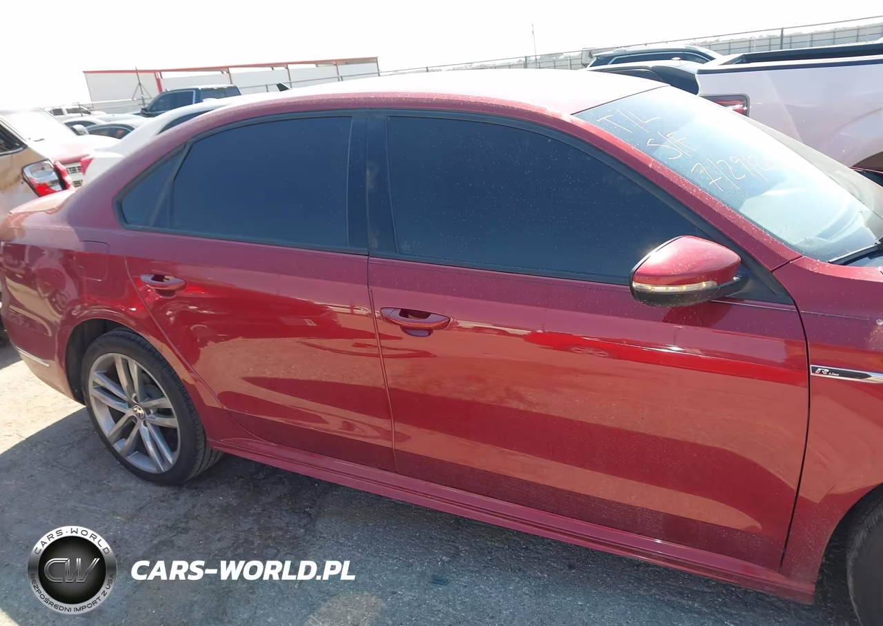 2018 Volkswagen Passat 2.0T R-Line-2.0T S VIN:1VWAA7A32JC004308 - 13
