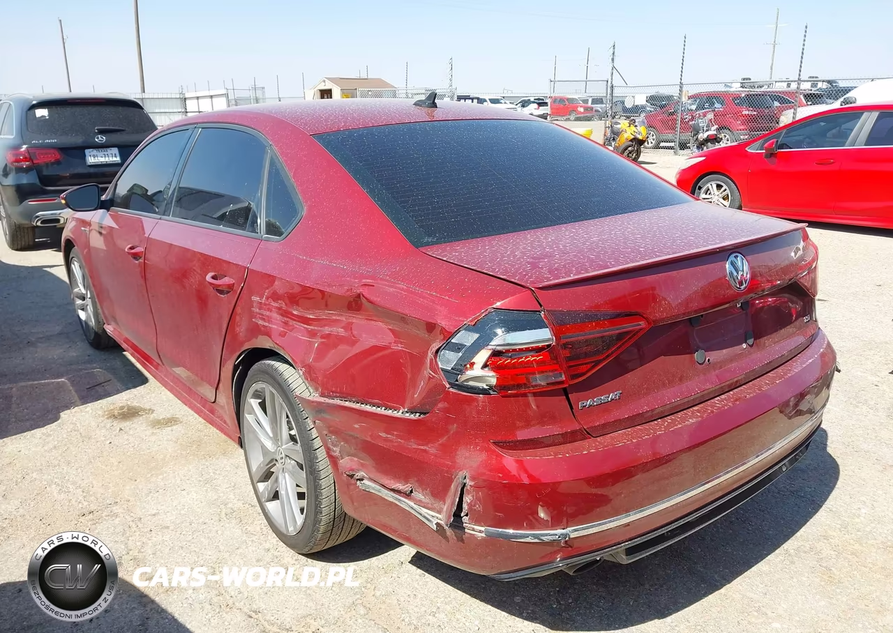 2018 Volkswagen Passat 2.0T R-Line-2.0T S VIN:1VWAA7A32JC004308 - 3