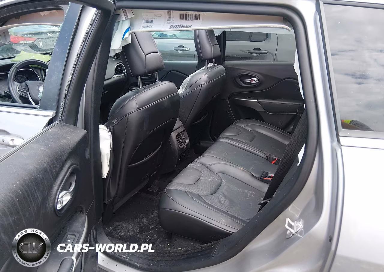 2021 Jeep Cherokee Limited 4X4 VIN:1C4PJMDNXMD151905 - 8