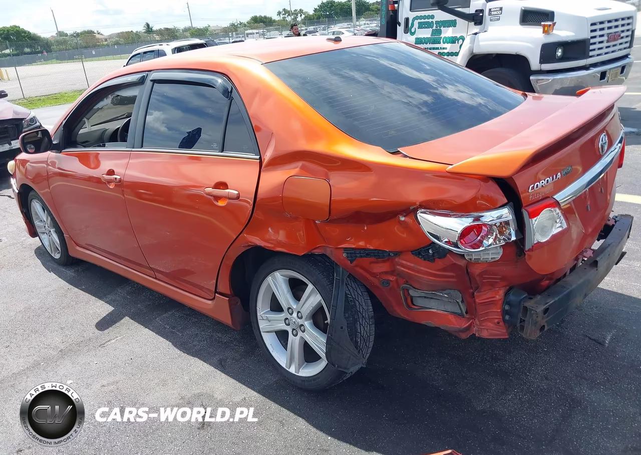 2013 Toyota Corolla S Special Edition VIN:2T1BU4EE9DC075526 - 3