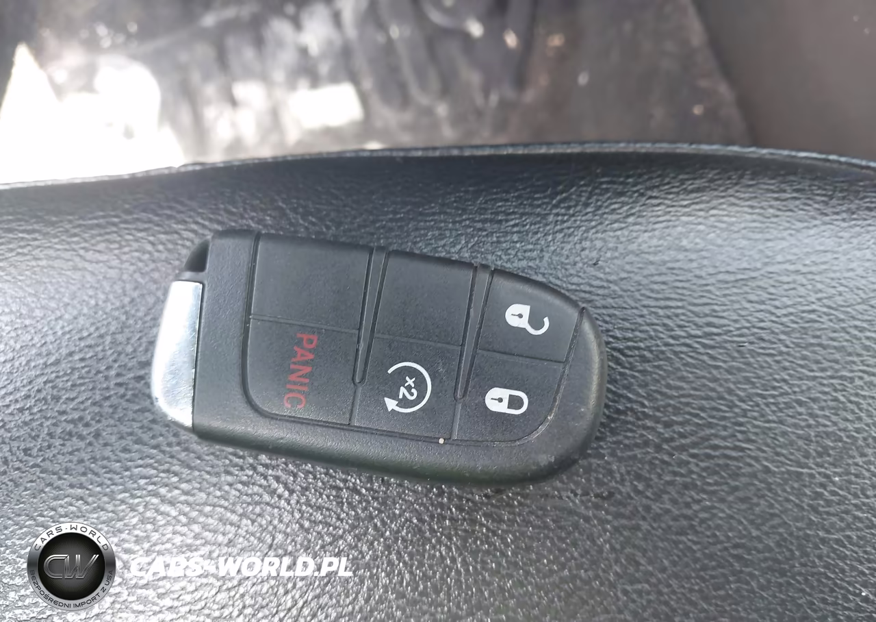 2018 Jeep Compass Latitude 4X4 VIN:3C4NJDBB1JT492583 - 11