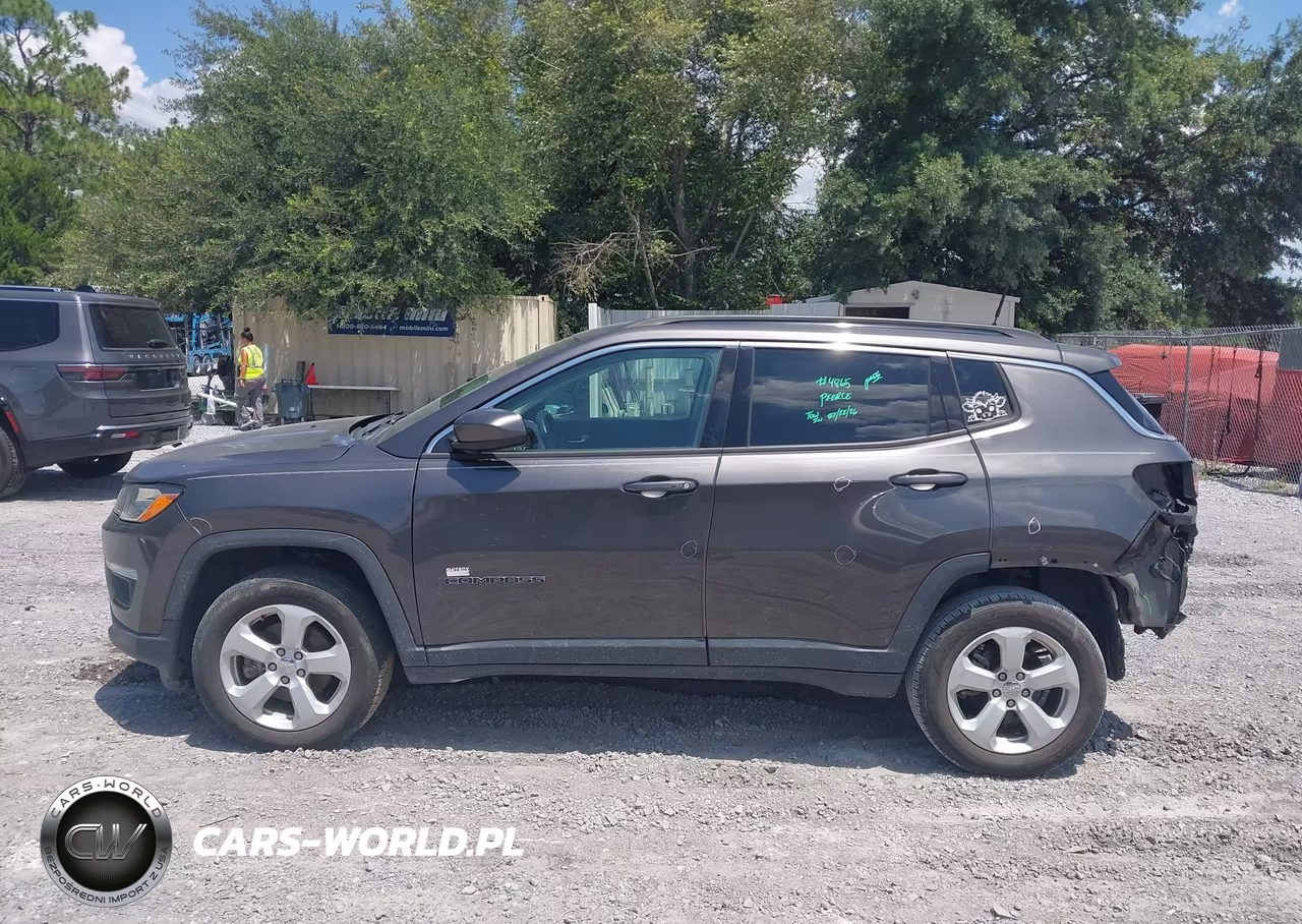 2018 Jeep Compass Latitude 4X4 VIN:3C4NJDBB1JT492583 - 15