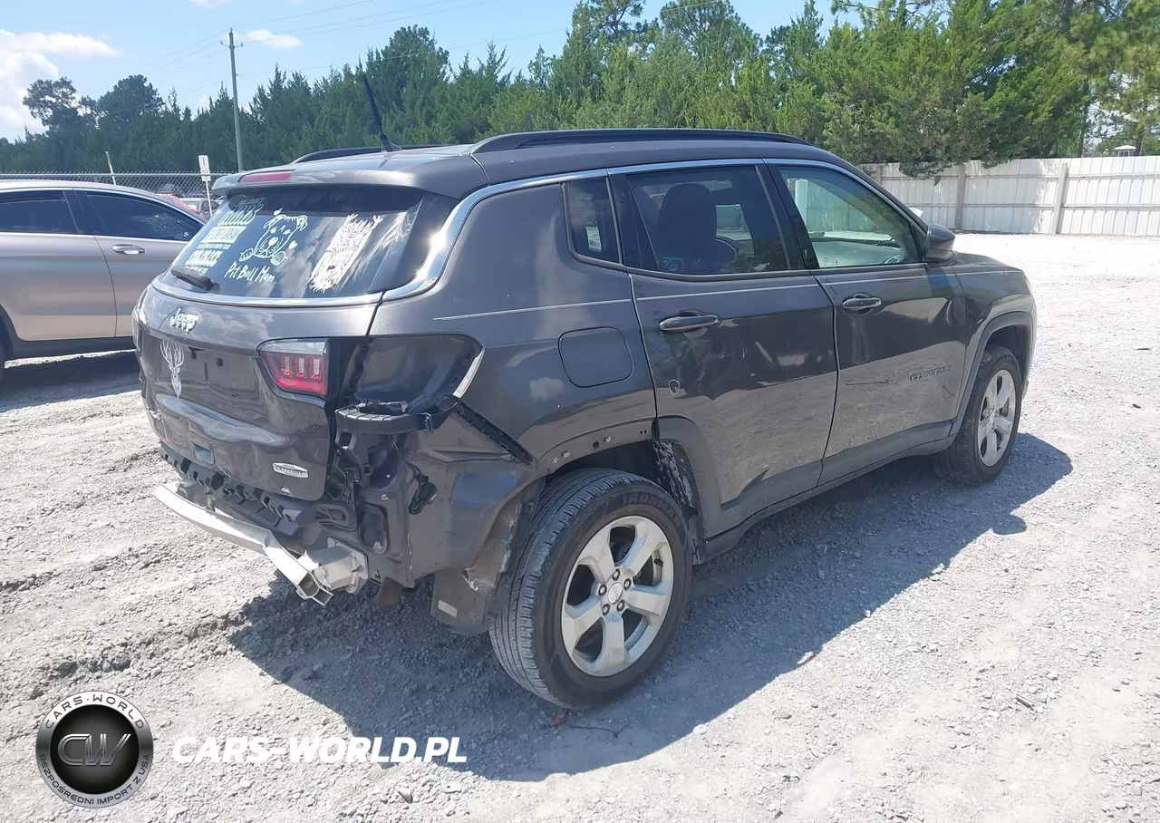 2018 Jeep Compass Latitude 4X4 VIN:3C4NJDBB1JT492583 - 4