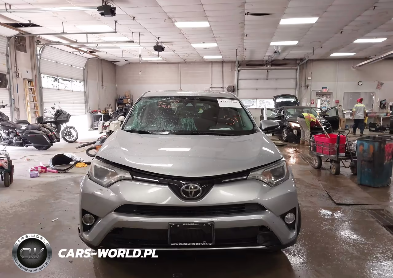 2018 Toyota Rav4 Xle VIN:2T3RFREV9JW789566 - 12