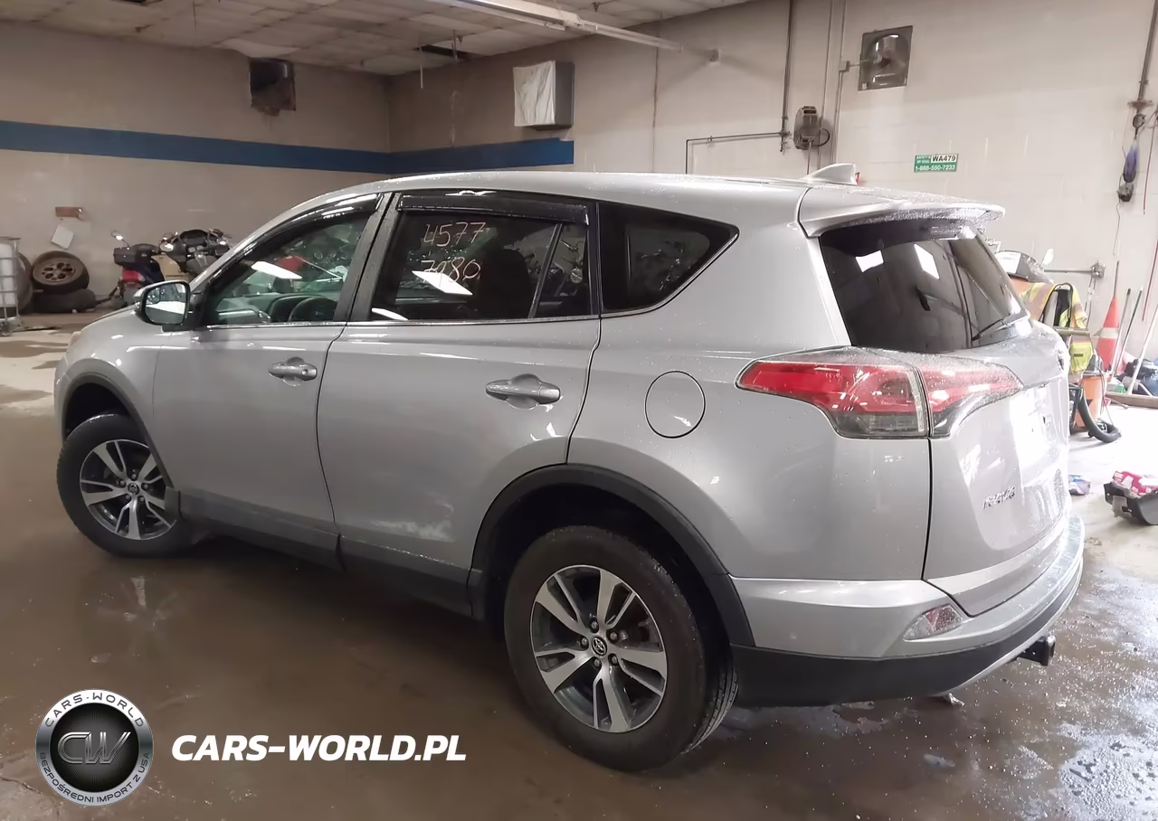 2018 Toyota Rav4 Xle VIN:2T3RFREV9JW789566 - 3