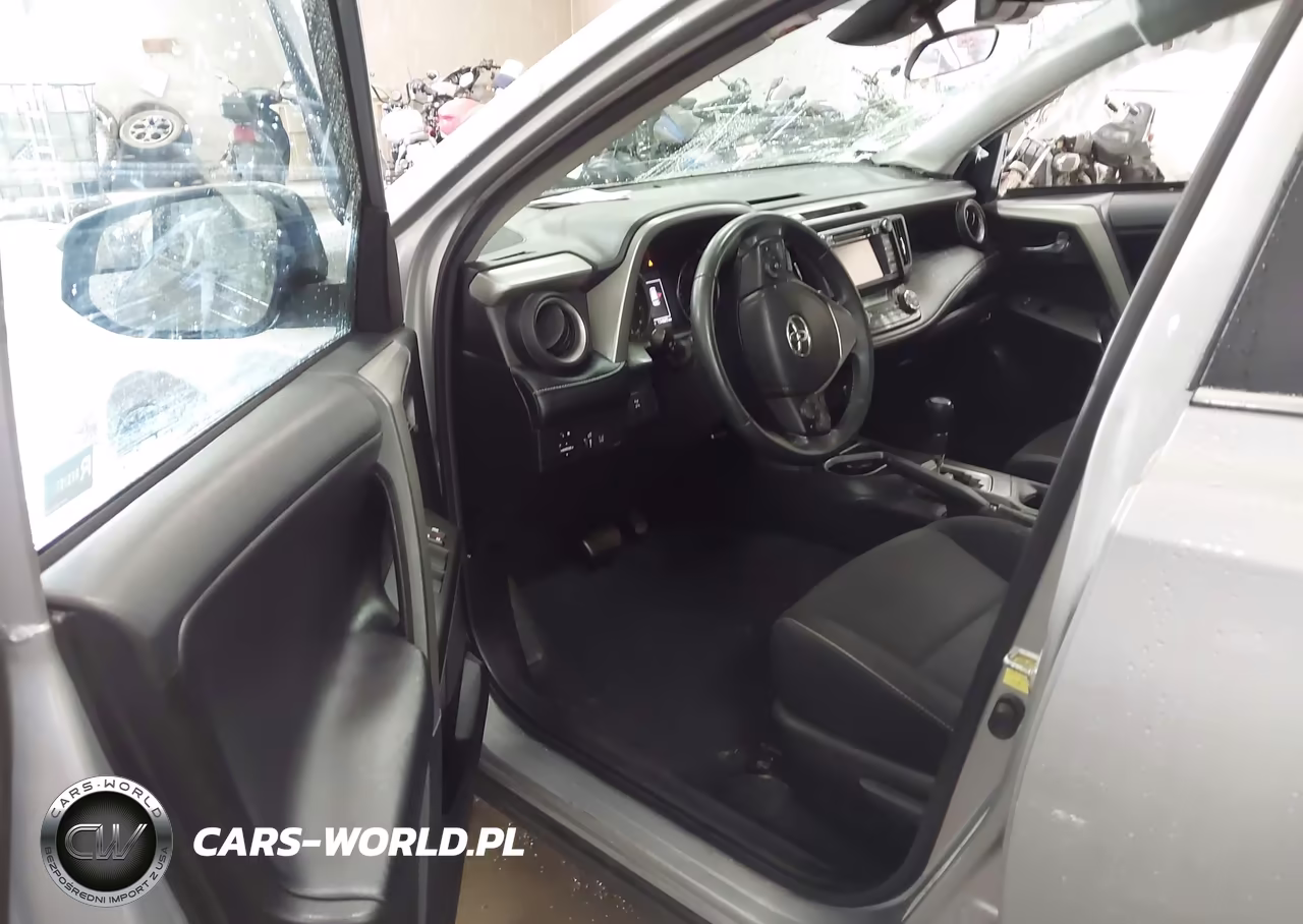 2018 Toyota Rav4 Xle VIN:2T3RFREV9JW789566 - 5