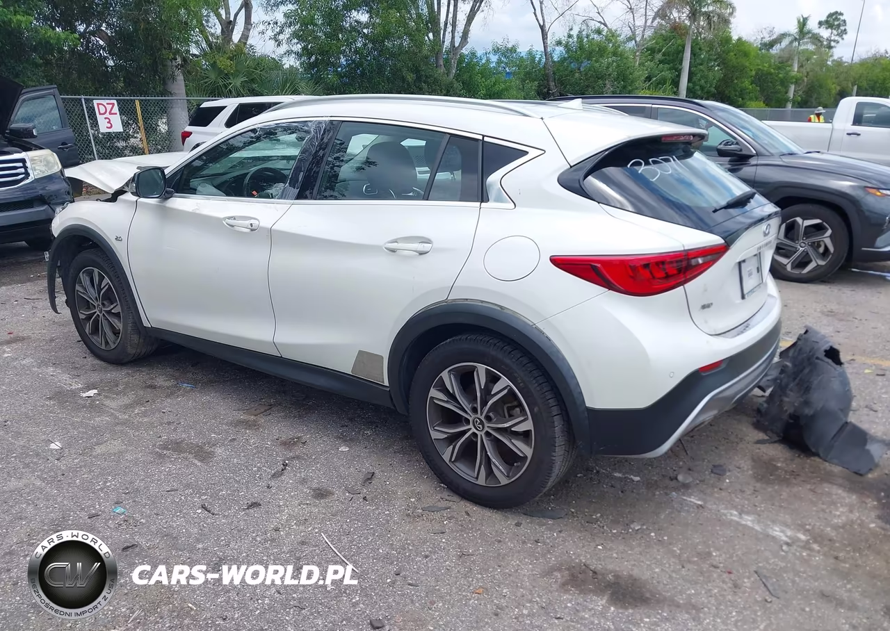 2017 Infiniti Qx30 Premium VIN:SJKCH5CR4HA023071 - 3