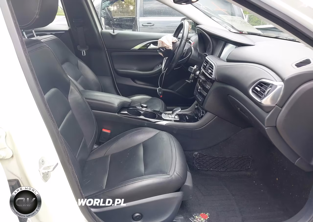 2017 Infiniti Qx30 Premium VIN:SJKCH5CR4HA023071 - 5