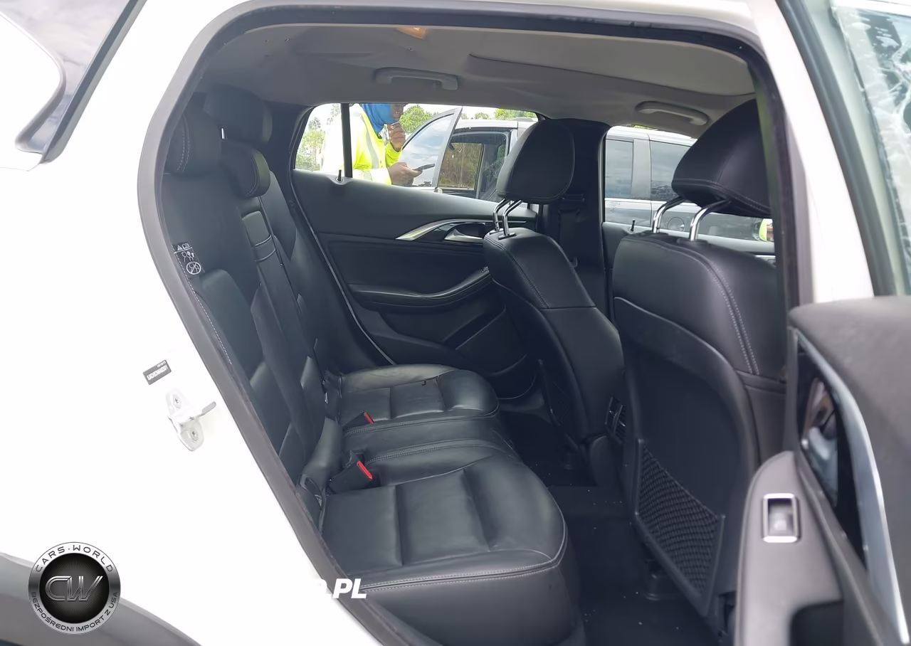 2017 Infiniti Qx30 Premium VIN:SJKCH5CR4HA023071 - 8