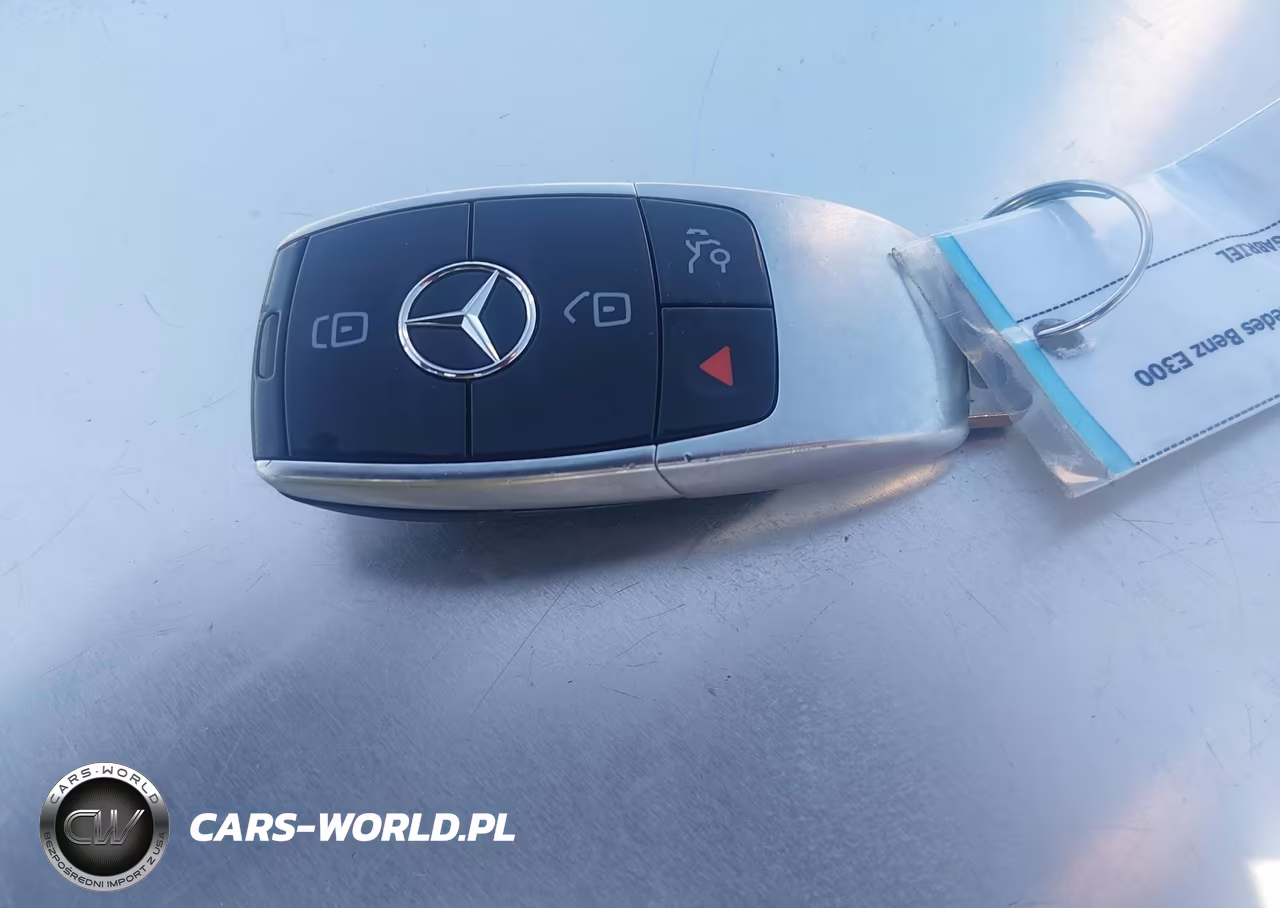 2018 Mercedes-Benz E 300 VIN:WDDZF4JB2JA304736 - 11
