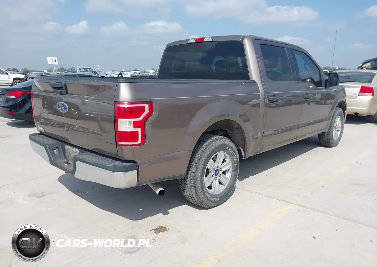 2018 Ford F-150 Xlt VIN:1FTEW1CB2JKC70117 - 4