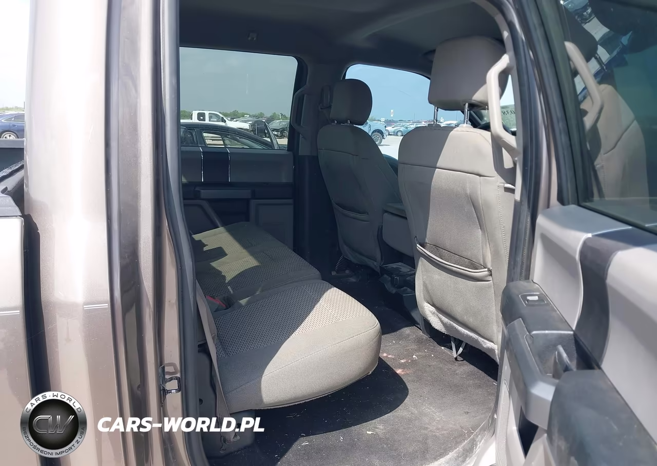 2018 Ford F-150 Xlt VIN:1FTEW1CB2JKC70117 - 8