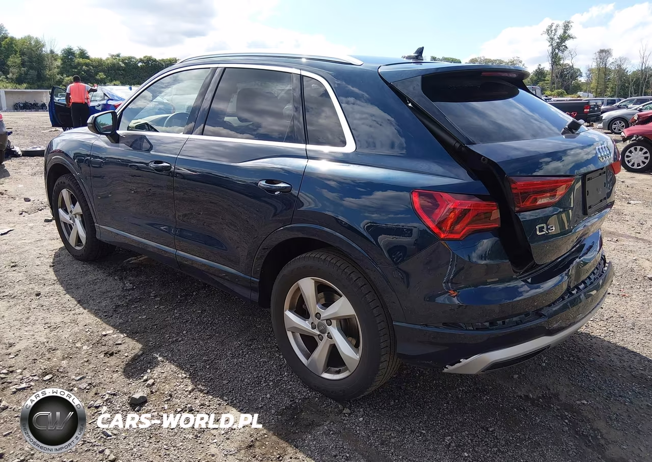 2020 Audi Q3 Premium 45 Tfsi Quattro Tiptronic VIN:WA1AECF39L1118775 - 3