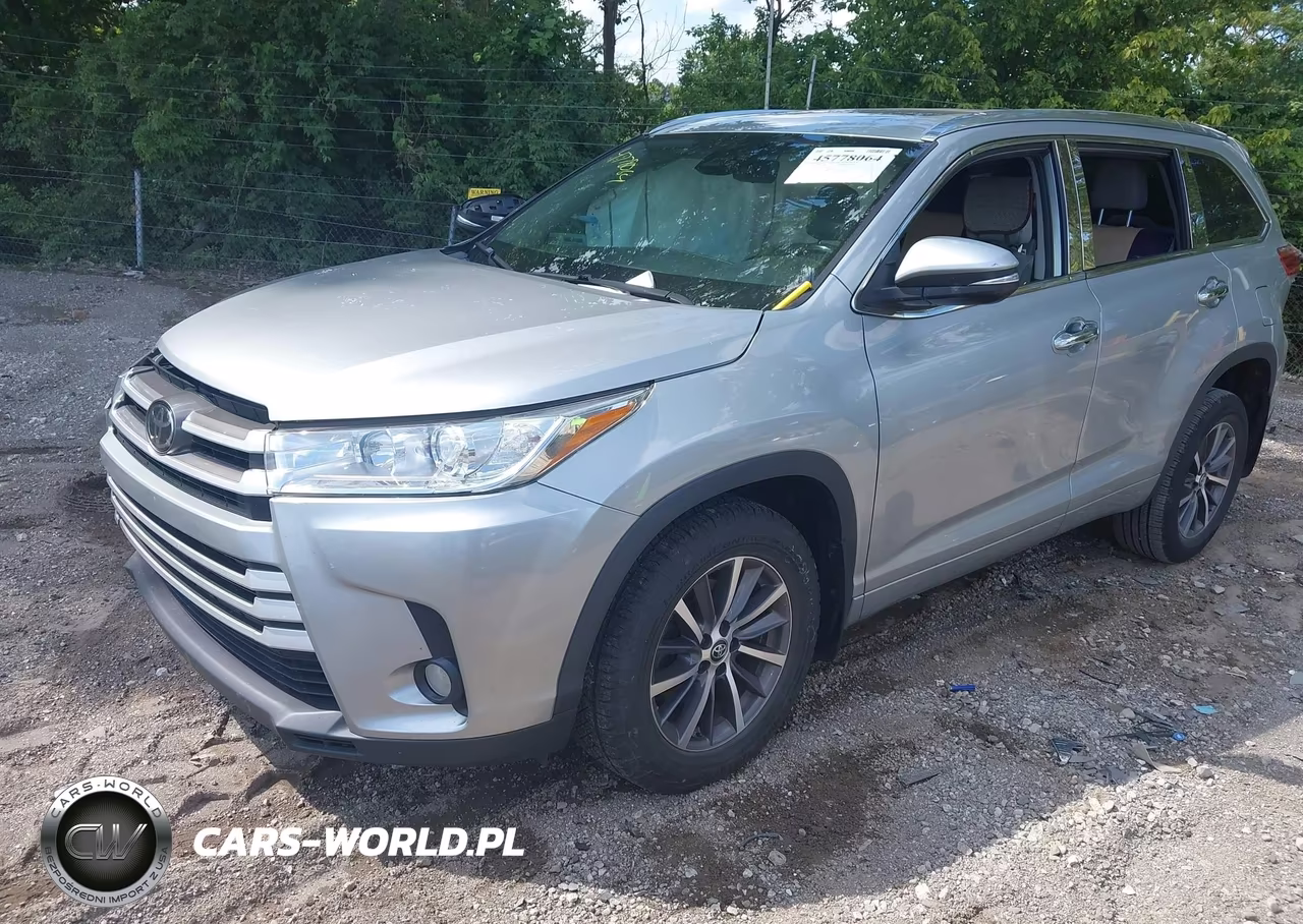 2018 Toyota Highlander Xle VIN:5TDJZRFH1JS850827 - 2