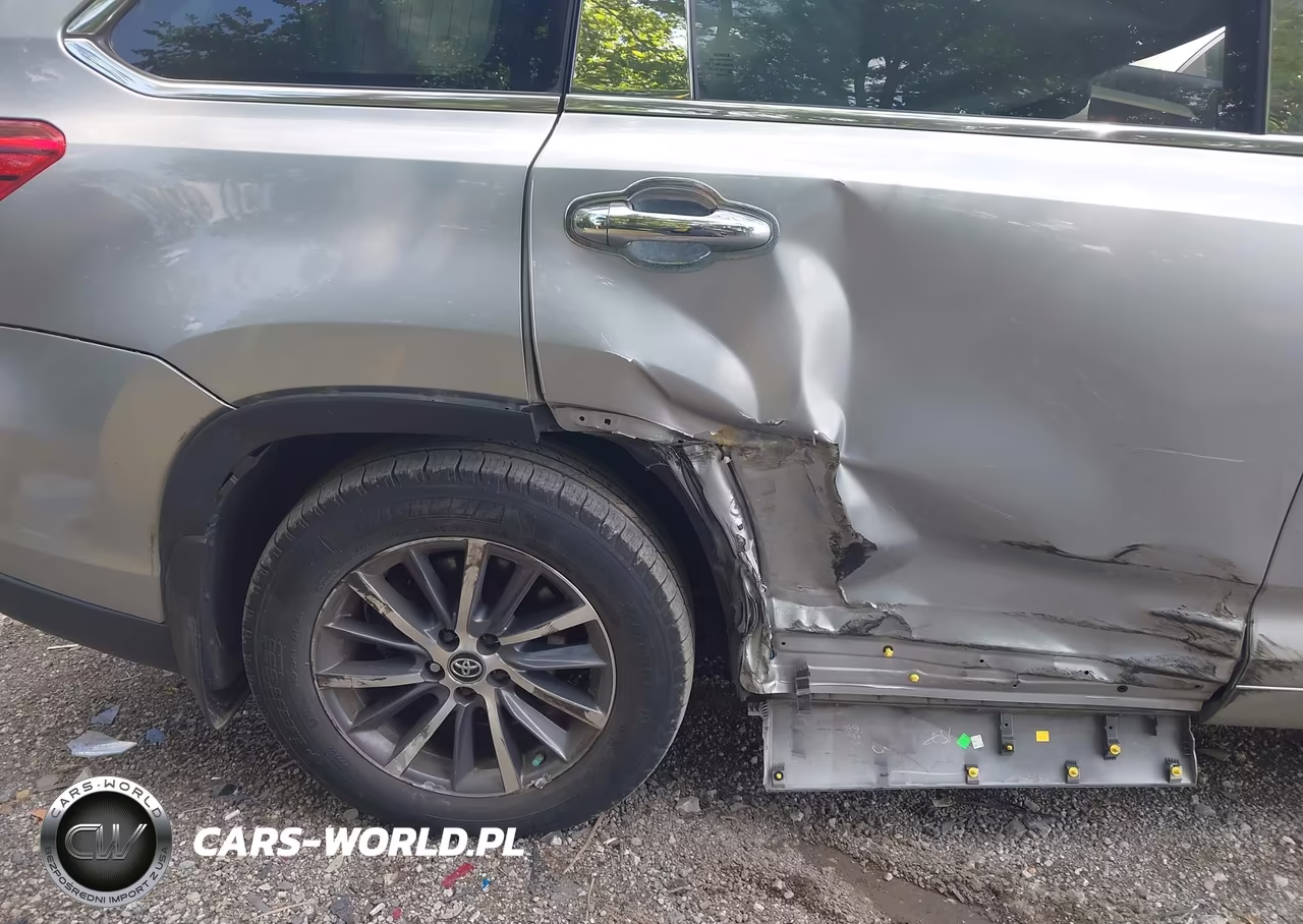 2018 Toyota Highlander Xle VIN:5TDJZRFH1JS850827 - 6