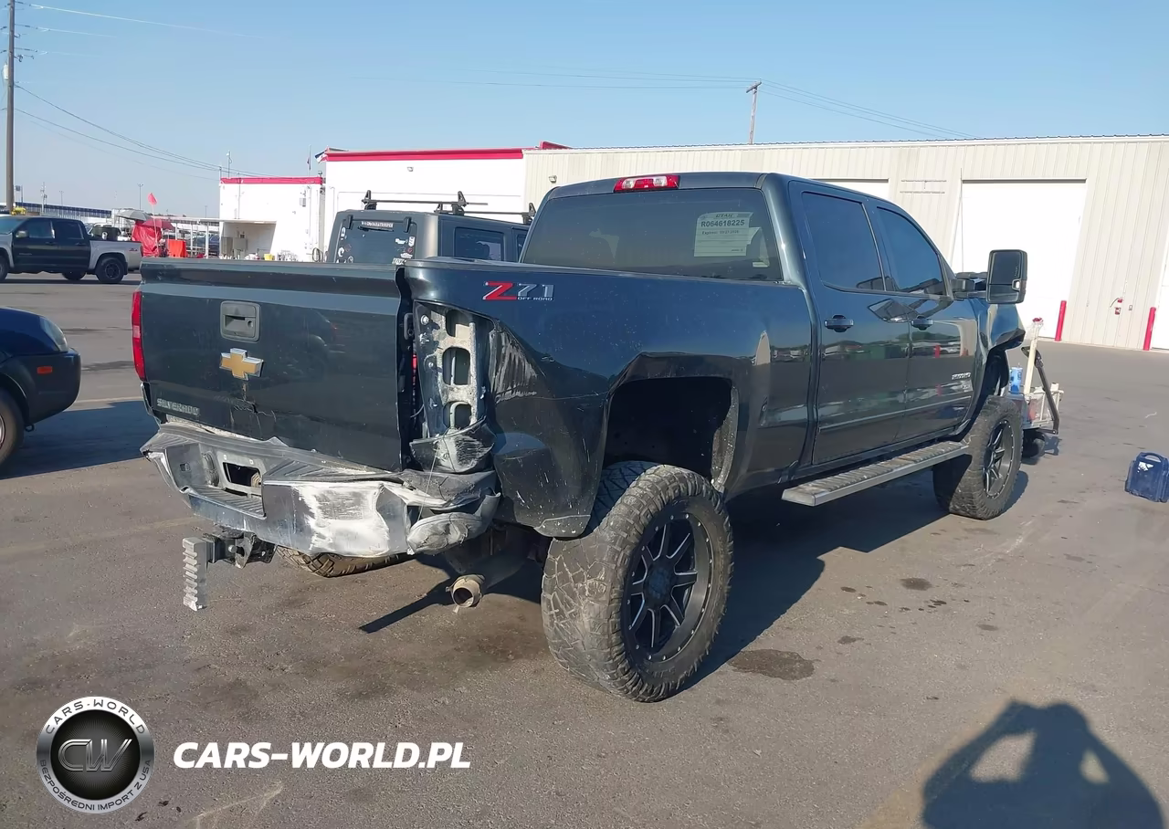 2018 Chevrolet Silverado 2500Hd Lt VIN:1GC1KVEY0JF139425 - 4