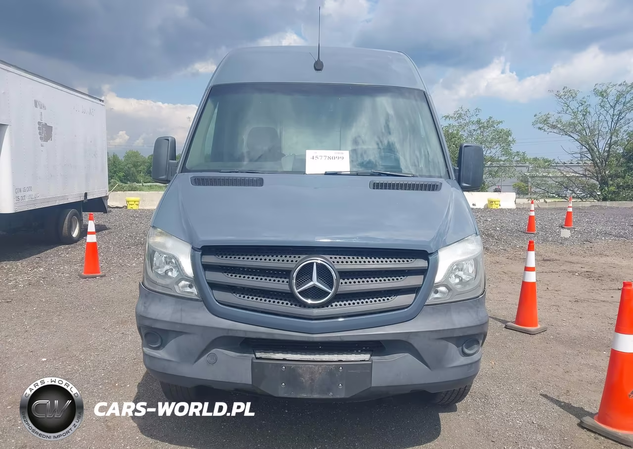 2018 Mercedes-Benz Sprinter 2500 Standard Roof V6 VIN:WD3PE7CD7JP628518 - 12