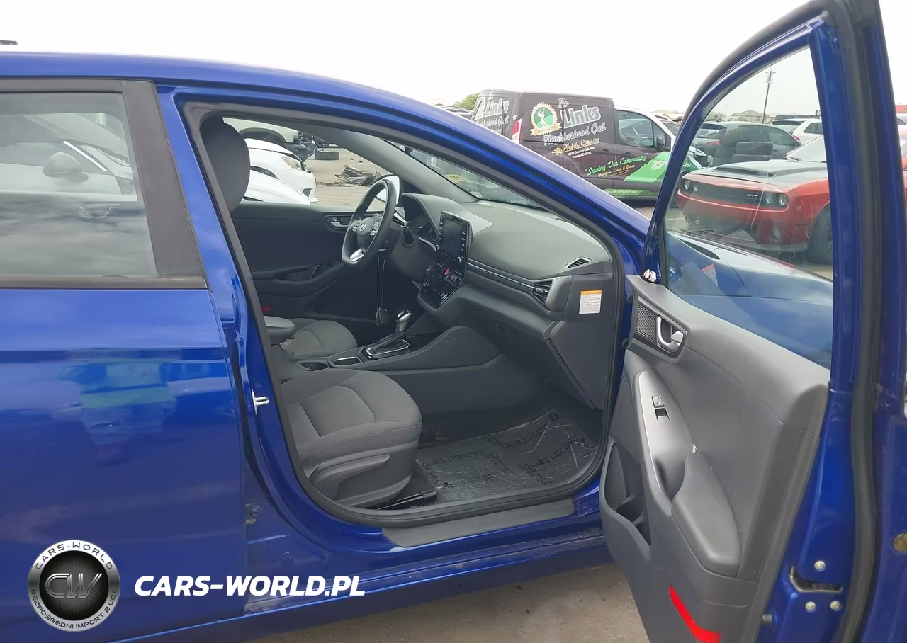 2020 Hyundai Ioniq Hybrid Blue VIN:KMHC65LC2LU228900 - 5