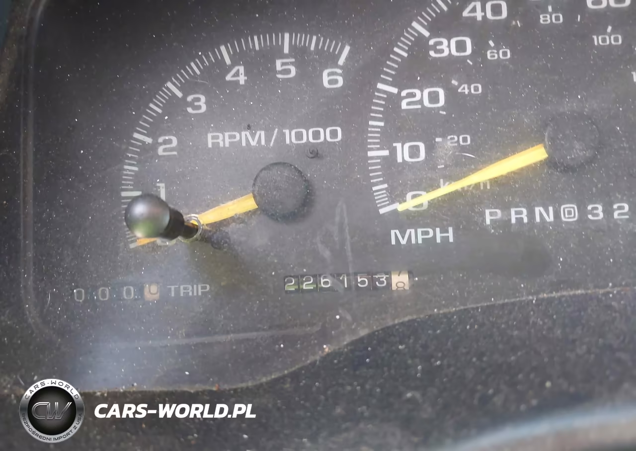1999 Chevrolet Suburban Lt VIN:1GNEC16R4XJ488888 - 7