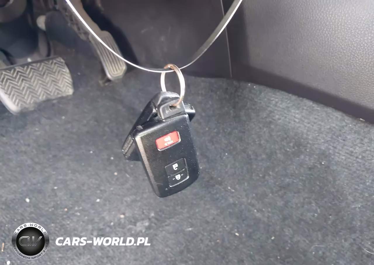2018 Toyota Rav4 Xle VIN:2T3WFREV7JW446063 - 11