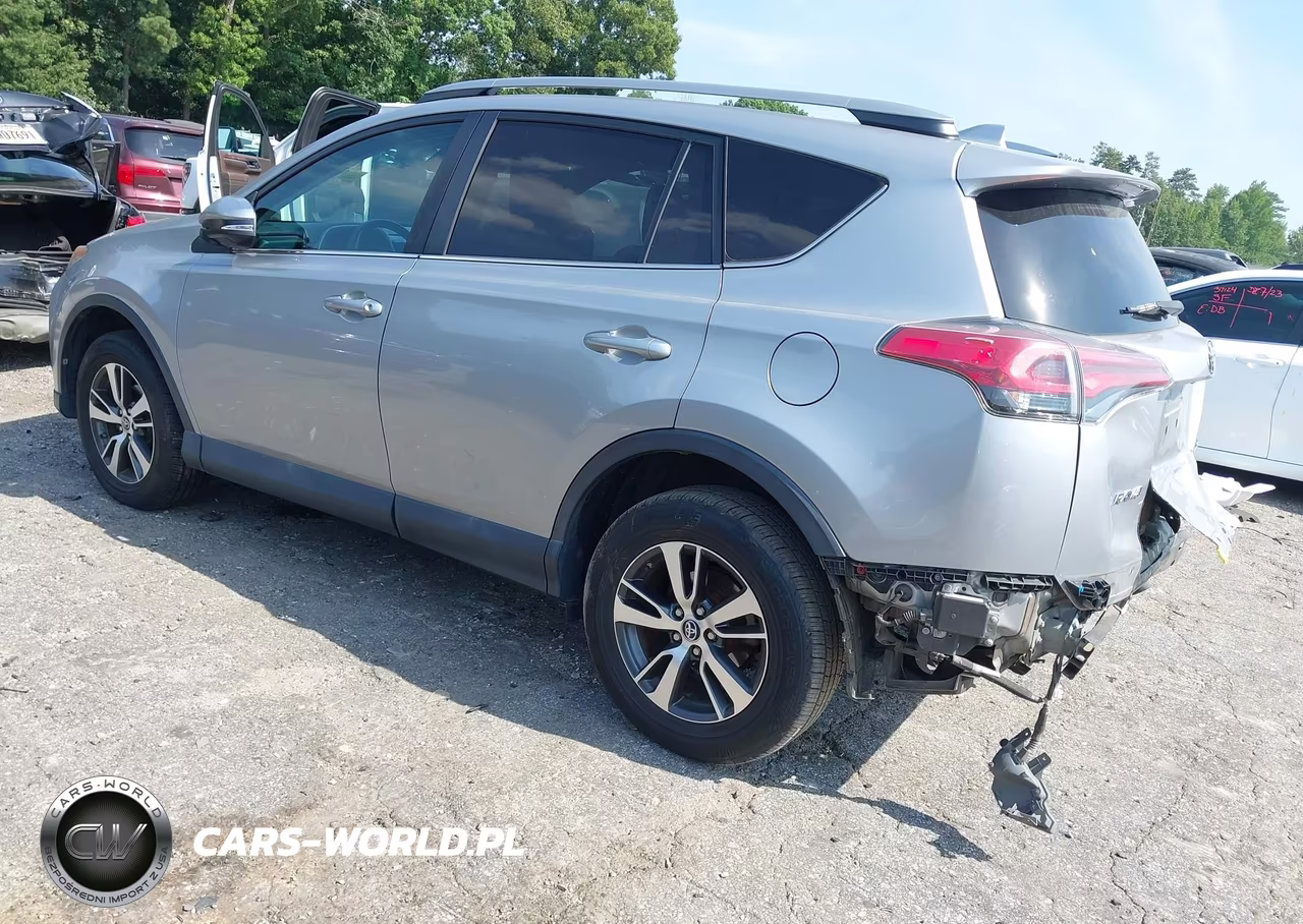 2018 Toyota Rav4 Xle VIN:2T3WFREV7JW446063 - 3