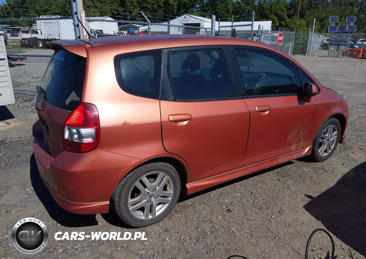 2008 Honda Fit Sport VIN:JHMGD38628S070448 - 4