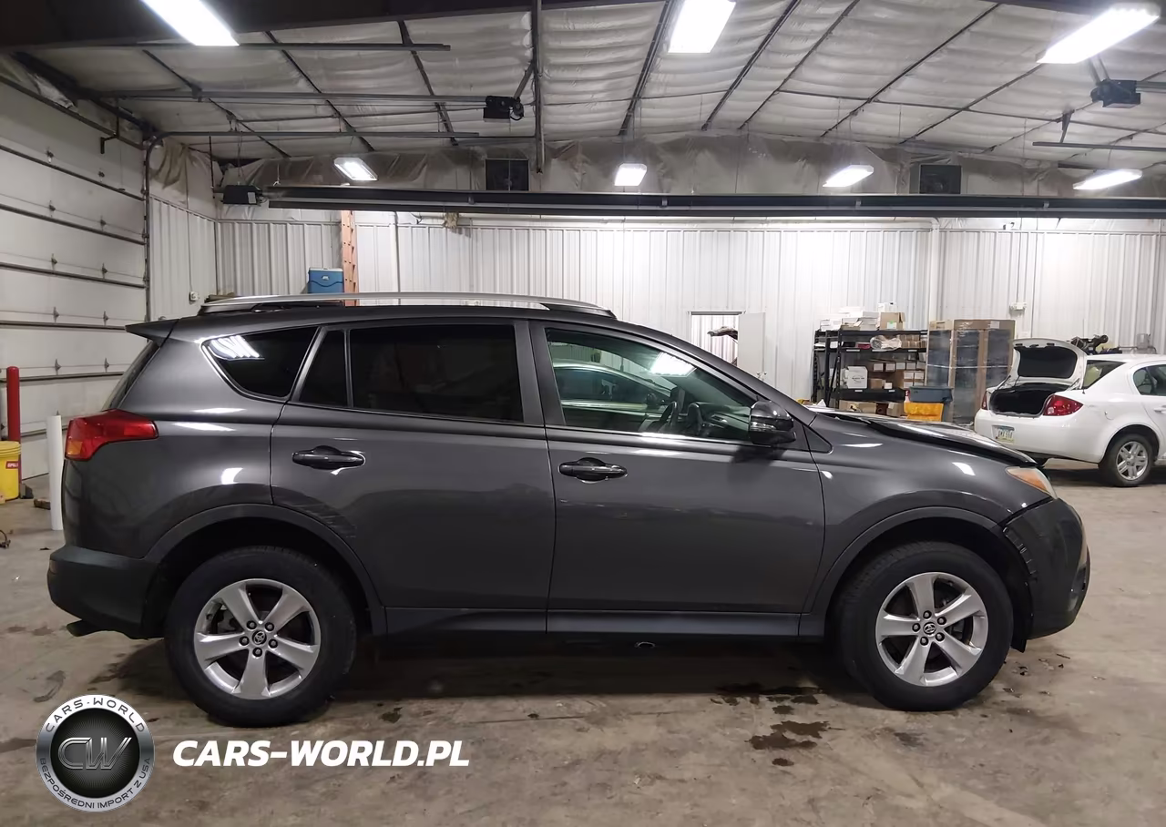 2015 Toyota Rav4 Xle VIN:2T3RFREV9FW370494 - 13