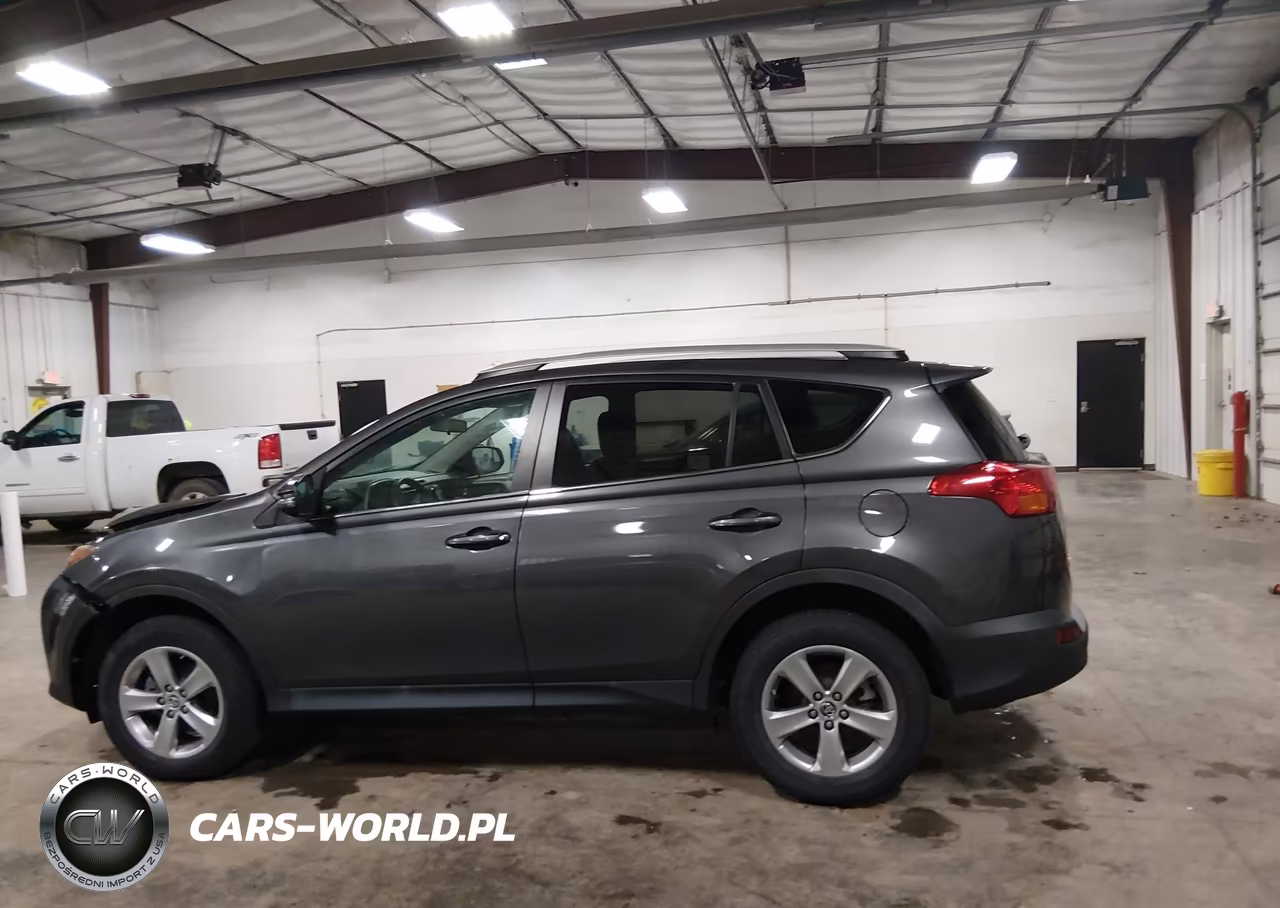 2015 Toyota Rav4 Xle VIN:2T3RFREV9FW370494 - 14
