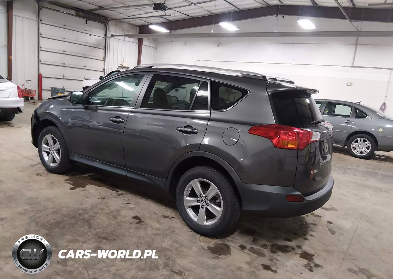 2015 Toyota Rav4 Xle VIN:2T3RFREV9FW370494 - 3