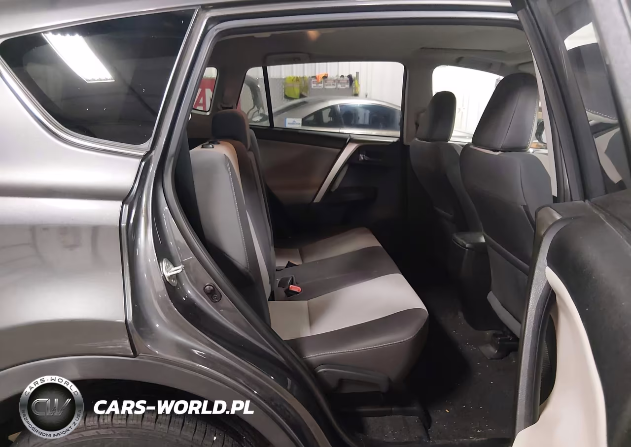 2015 Toyota Rav4 Xle VIN:2T3RFREV9FW370494 - 8
