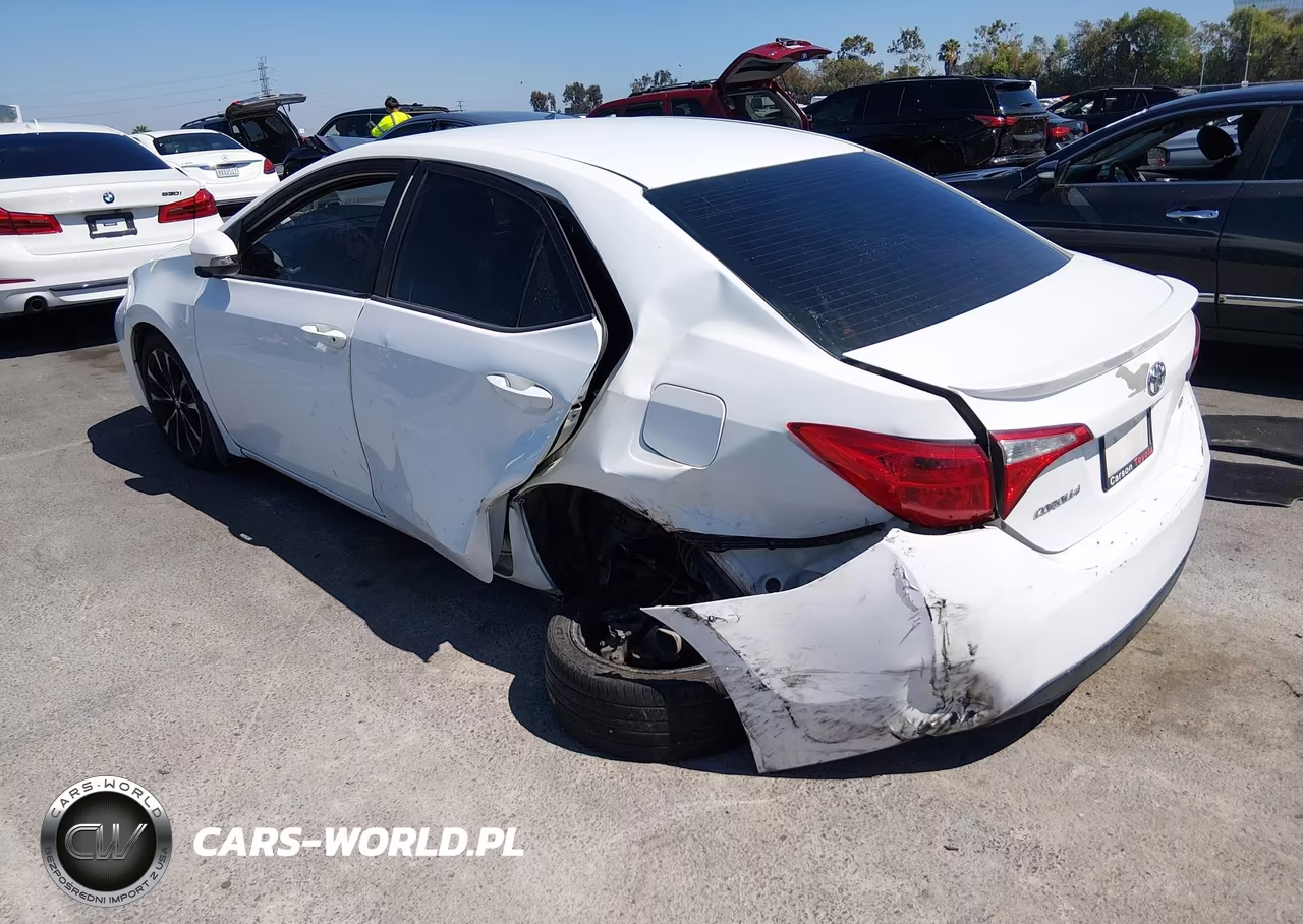 2019 Toyota Corolla Se VIN:2T1BURHE3KC152008 - 3