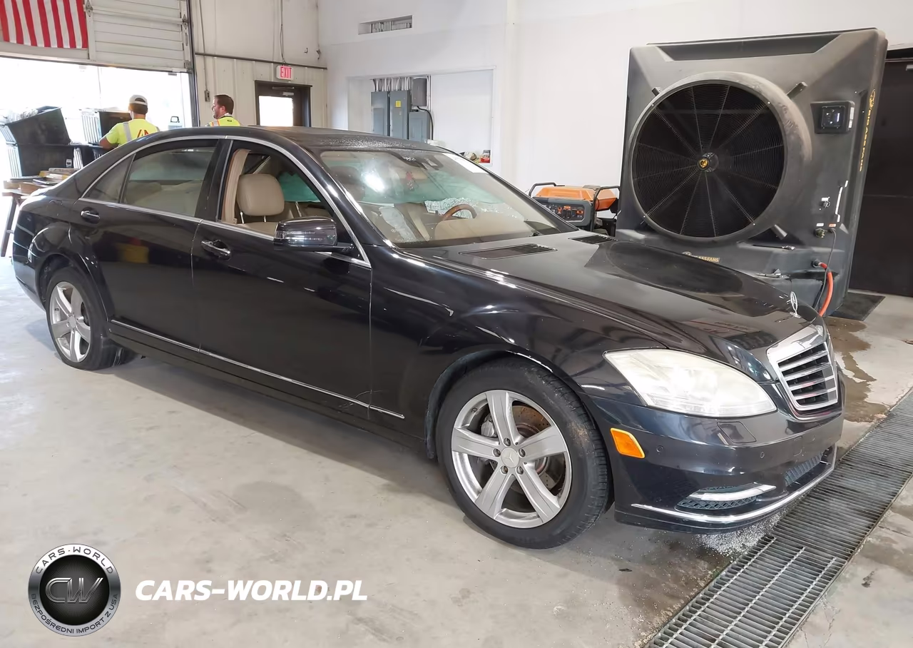 2010 Mercedes-Benz S 550