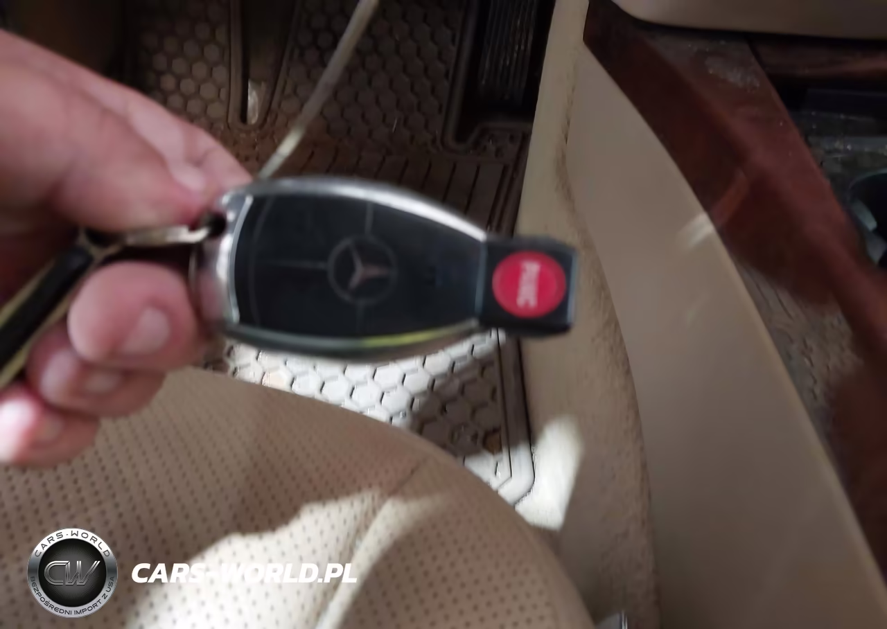 2010 Mercedes-Benz S 550 VIN:WDDNG7BB8AA329507 - 11