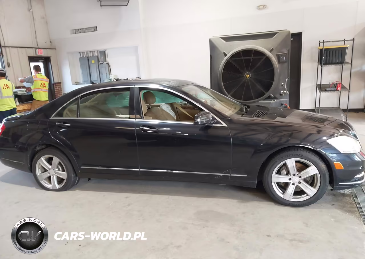 2010 Mercedes-Benz S 550 VIN:WDDNG7BB8AA329507 - 13
