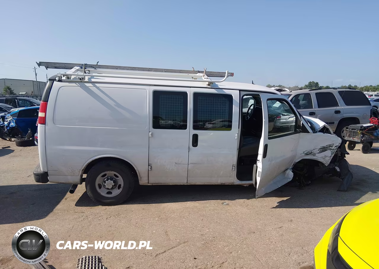 2015 Chevrolet Express 2500 Work Van VIN:1GCWGFCF3F1172874 - 12