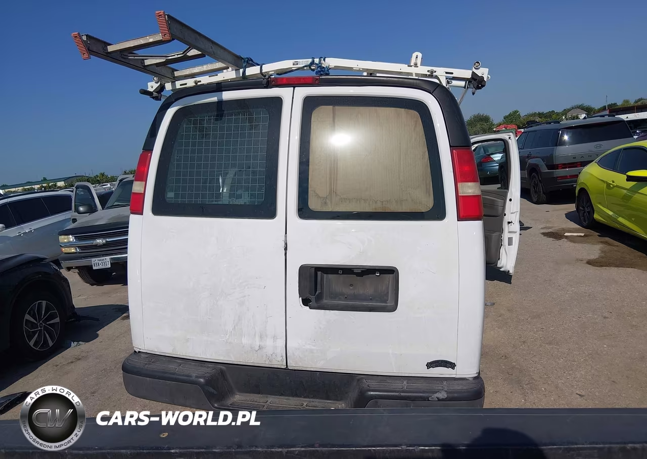 2015 Chevrolet Express 2500 Work Van VIN:1GCWGFCF3F1172874 - 15