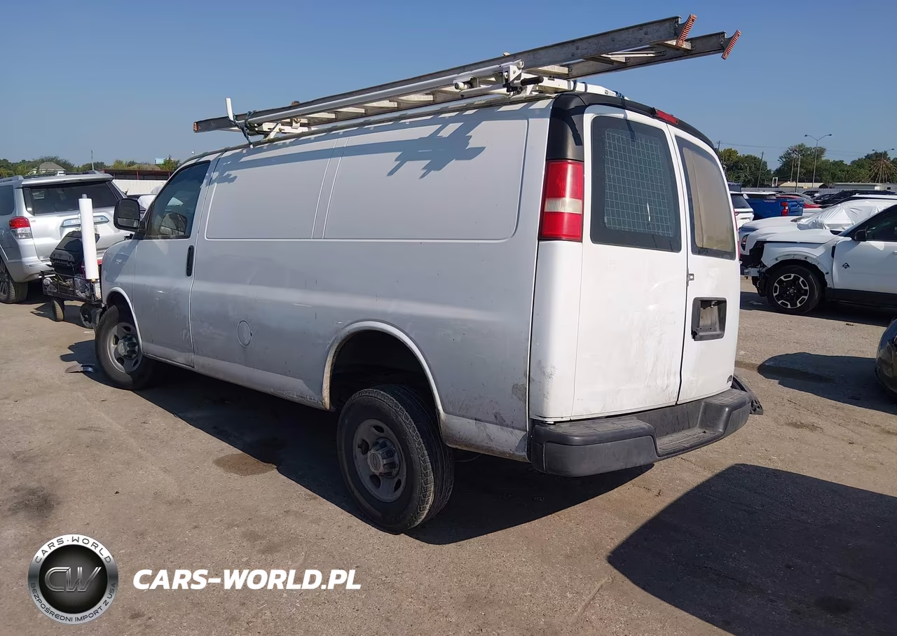 2015 Chevrolet Express 2500 Work Van VIN:1GCWGFCF3F1172874 - 3
