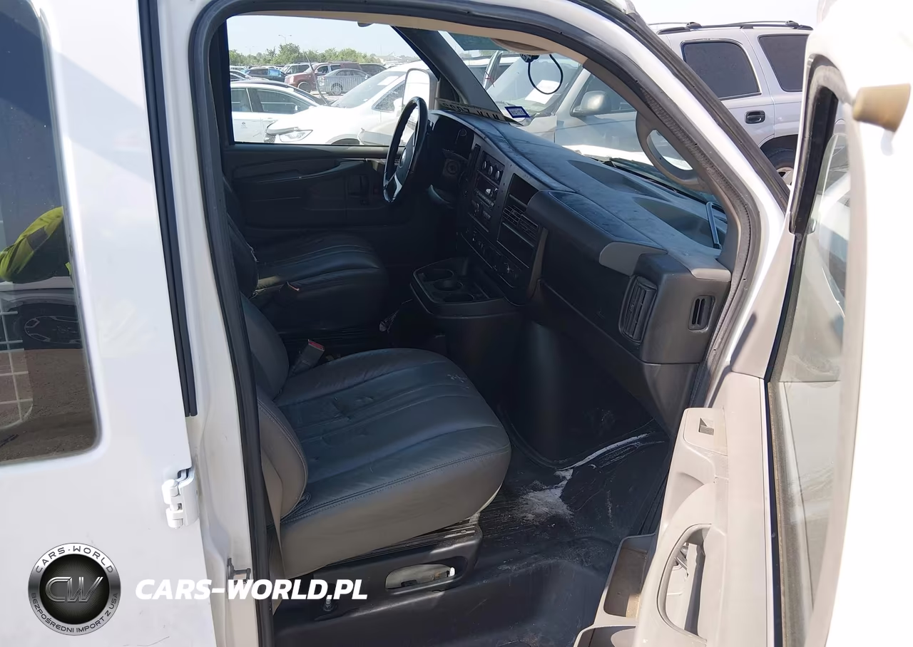 2015 Chevrolet Express 2500 Work Van VIN:1GCWGFCF3F1172874 - 5