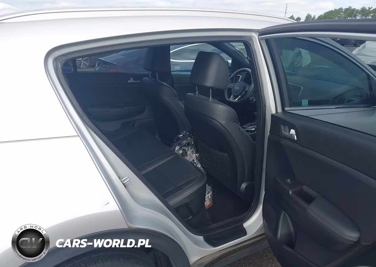 2020 Kia Sportage S VIN:KNDP63AC4L7658116 - 8