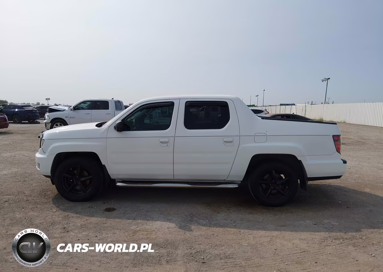 2014 Honda Ridgeline Sport VIN:5FPYK1F70EB003326 - 14