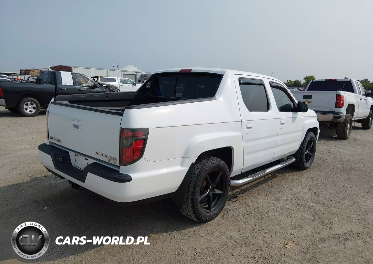 2014 Honda Ridgeline Sport VIN:5FPYK1F70EB003326 - 4