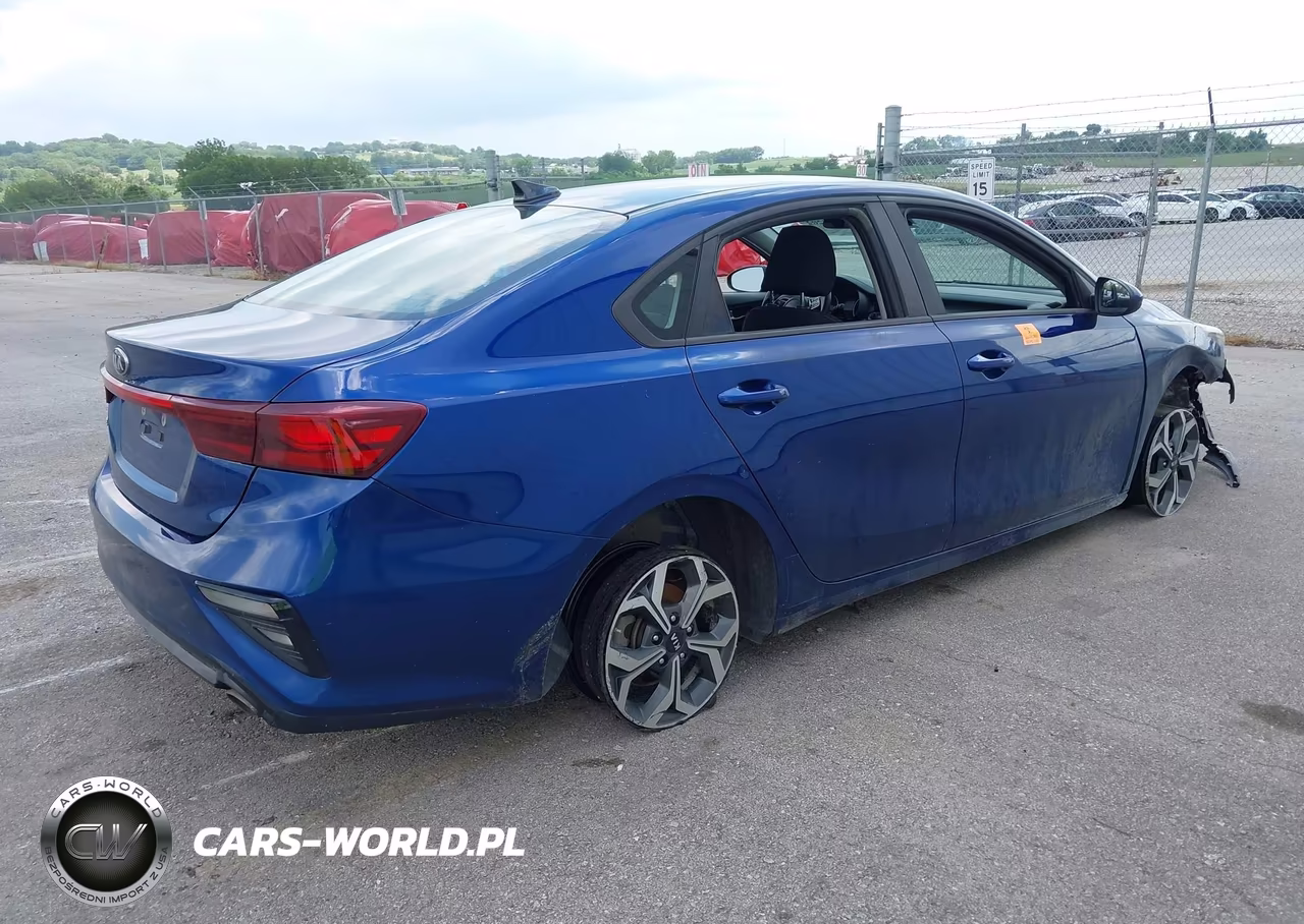 2021 Kia Forte Lxs VIN:3KPF24AD8ME343777 - 4