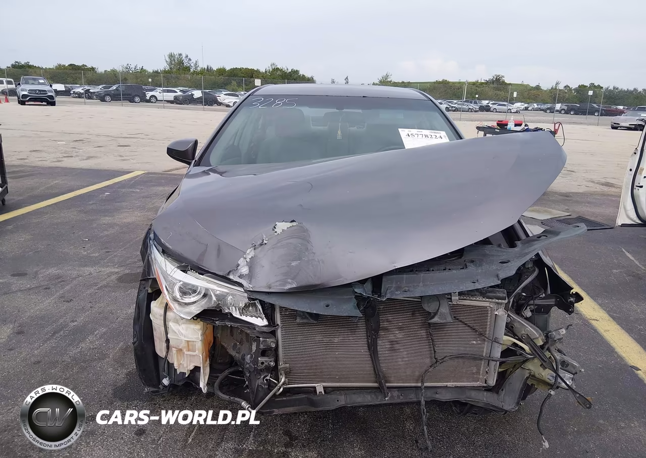 2017 Toyota Camry Le VIN:4T1BF1FKXHU743285 - 12