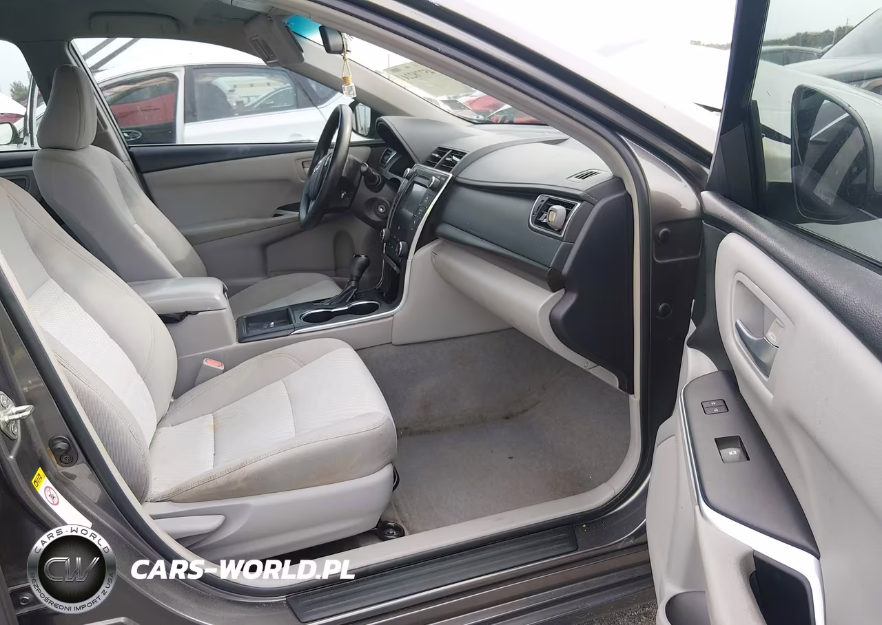 2017 Toyota Camry Le VIN:4T1BF1FKXHU743285 - 5