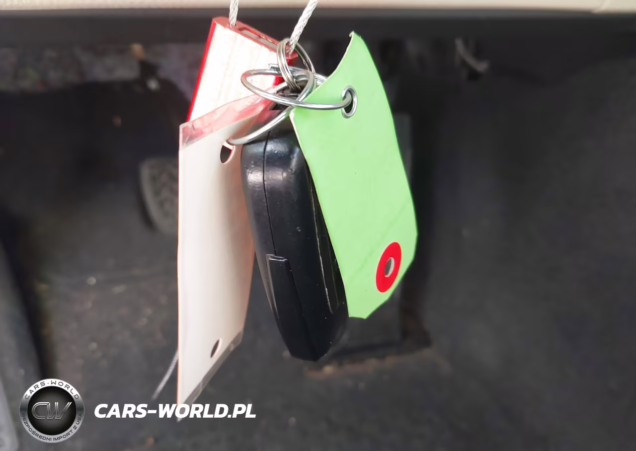 2020 Toyota Camry Le Hybrid VIN:4T1C31AK0LU539799 - 11