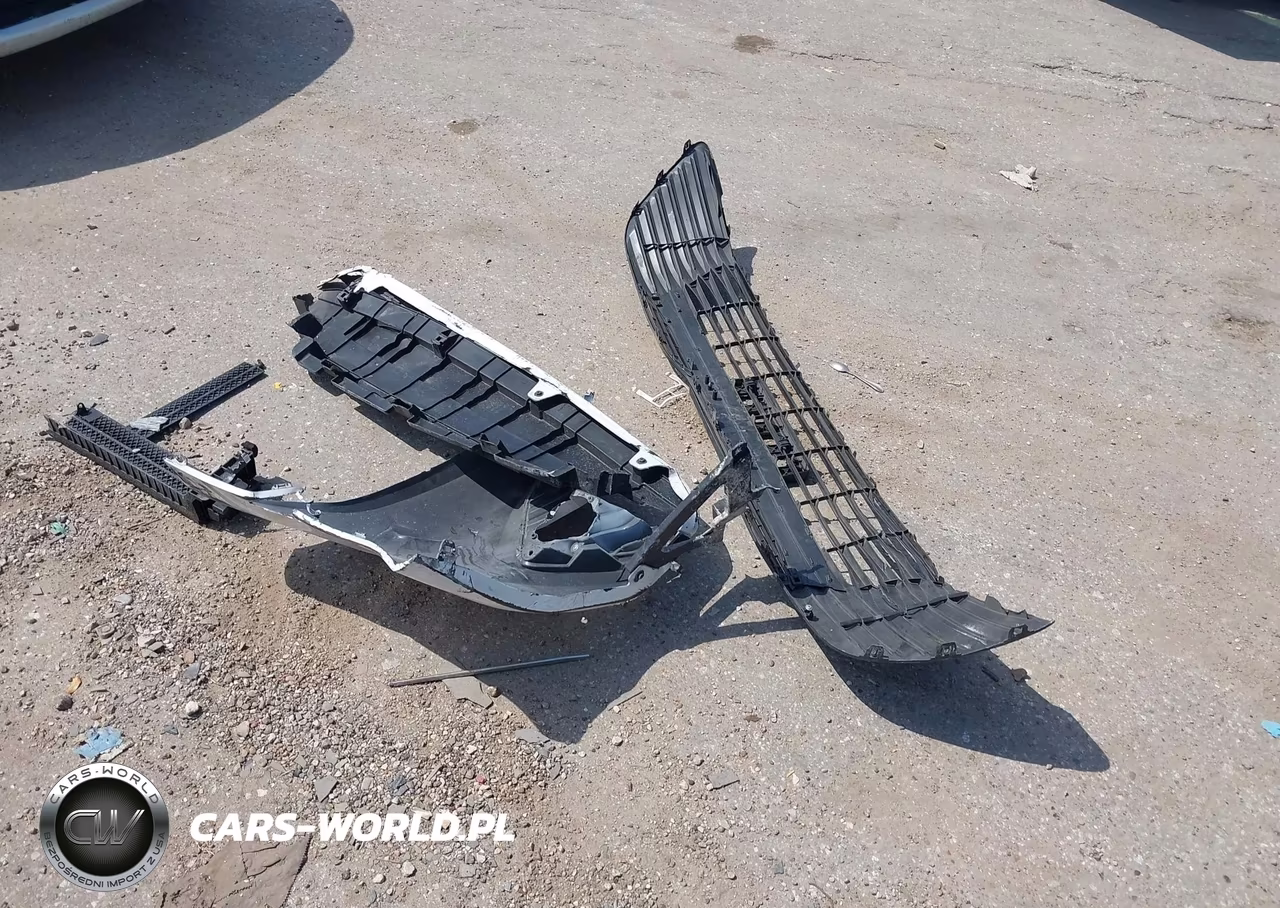 2020 Toyota Camry Le Hybrid VIN:4T1C31AK0LU539799 - 12