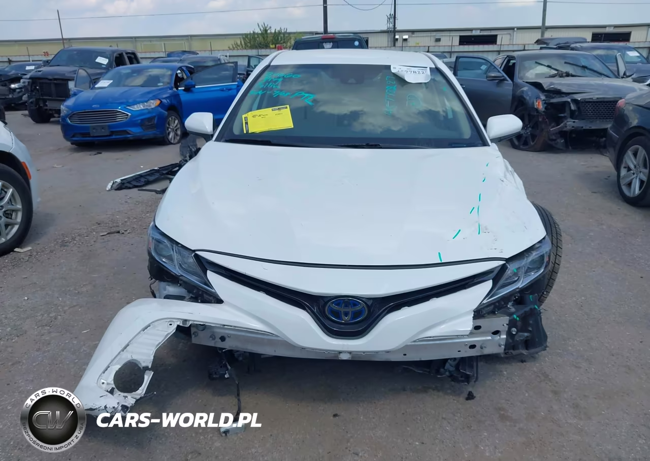 2020 Toyota Camry Le Hybrid VIN:4T1C31AK0LU539799 - 13