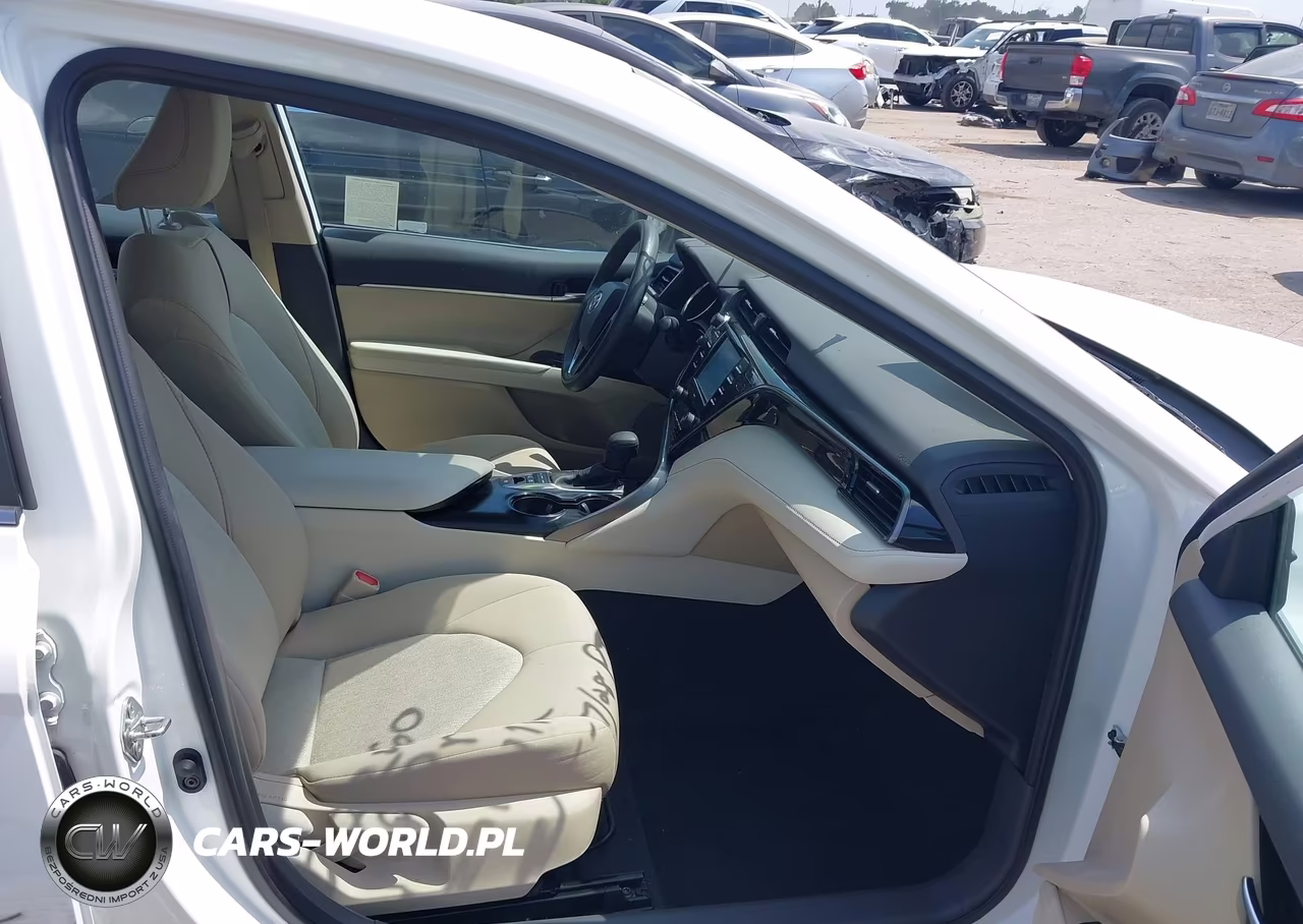 2020 Toyota Camry Le Hybrid VIN:4T1C31AK0LU539799 - 5